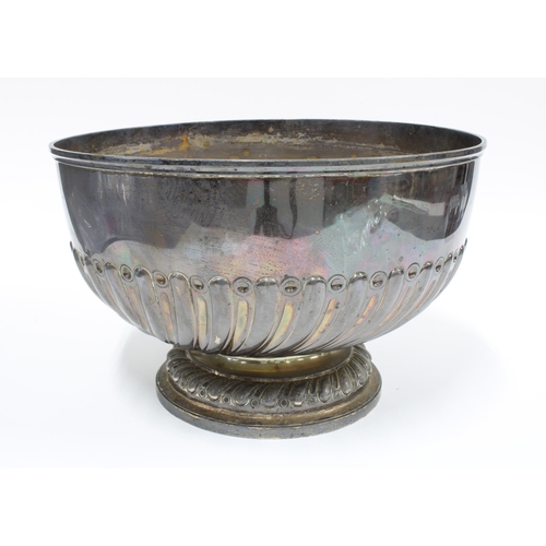 39 - Edwardian silver pedestal punch bowl, Goldsmiths & Silversmiths Company, London 1908, half gadrooned... 