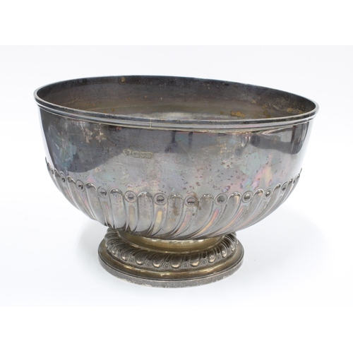 39 - Edwardian silver pedestal punch bowl, Goldsmiths & Silversmiths Company, London 1908, half gadrooned... 