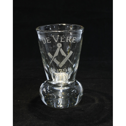 81 - Masonic firing glass, clear glass with etched square and compass motif and De Vere, 10cm