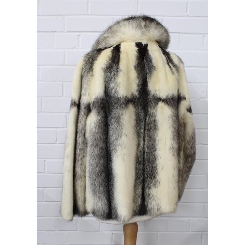 397 - Mink fur jacket with bracelet length sleeves