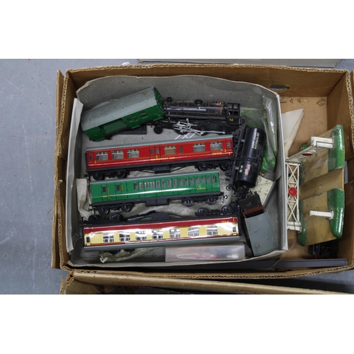 452 - Mixed lot of Railway items to include Golden Fleece engine, rolling stock and track, etc (a lot)