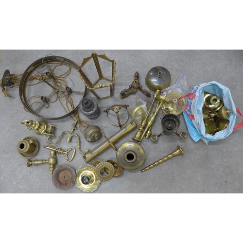 465 - Lot of parts from lamps and candlesticks, including a rise and fall lamp, a/f (a lot)