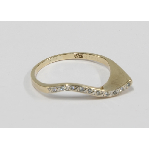 62 - 9ct gold wishbone ring set with diamonds, size M