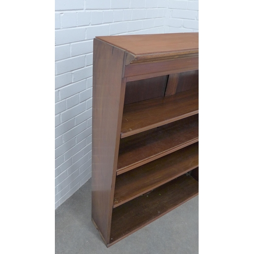 231 - Mahogany open bookcase. 122 x 104 x 28cm. (a/f)