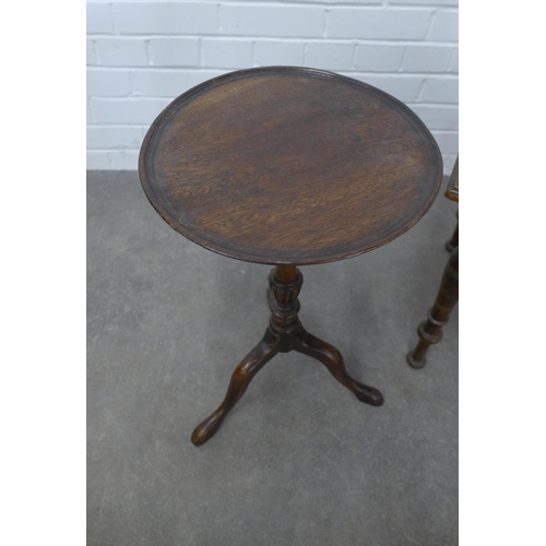 236 - Mahogany & oak pedestal wine table together with a side table. 46 x 76 x 45cm. (2)