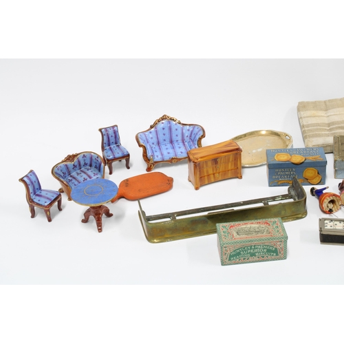 334 - Dolls house furniture and accessories (a lot)