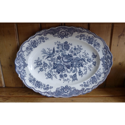 404 - Crown Ducal 'Bristol' pattern blue and white dinner service (a lot)