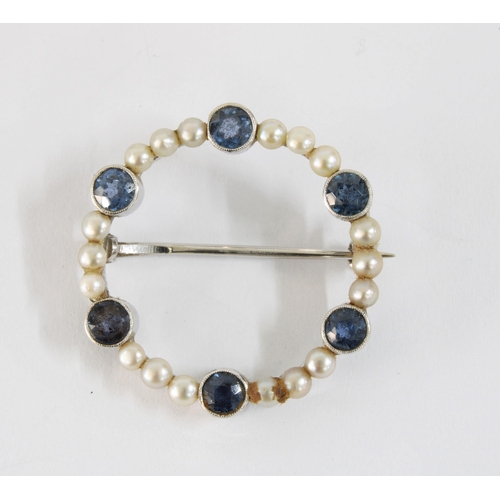 70 - Early 20th century sapphire and pearl brooch set in 14ct white gold