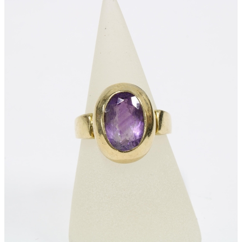 24 - 9ct gold amethyst dress ring, size P