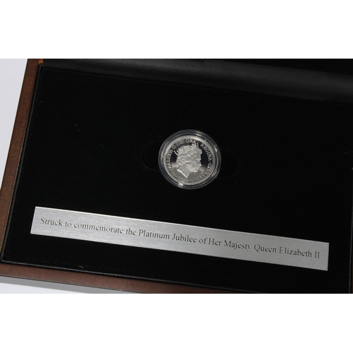 57 - Gibraltar Queen Elizabeth II Platinum Jubilee platinum sovereign proof coin, in case with certificat... 