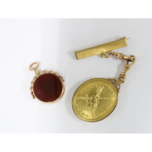 17 - George V 9ct gold mounte hardstone swivel fob, Chester 1913 an a 9ct gold and enamel Edinburgh Crest... 