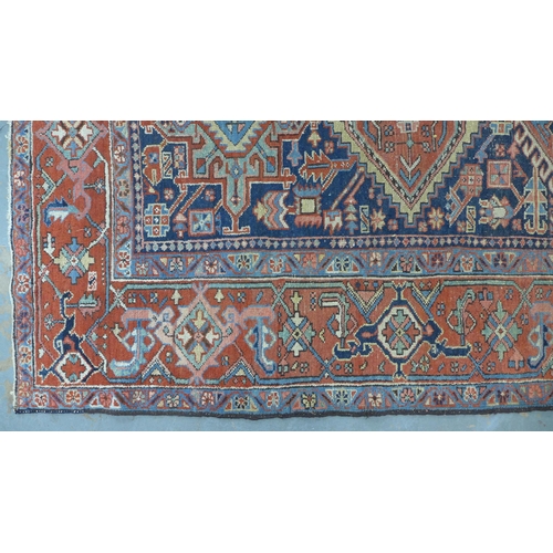 205 - North West Persian carpet, 328 x 274cm