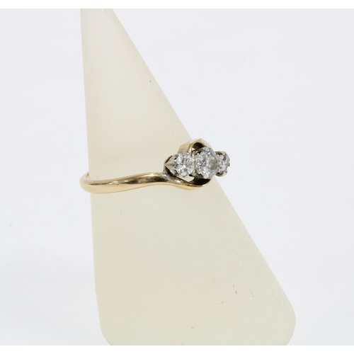 54 - 18ct gold three stone diamond ring claw set in platinum, size N