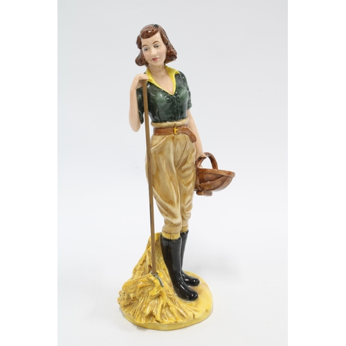 118 - Royal Doulton, a limited edition Classics figure HN4361 'The Land Girl', no.1600/2500, limited editi... 