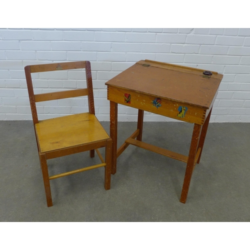 253 - Vintage Tri-Ang child's desk and chair. 63 x 52 x 44cm. (2