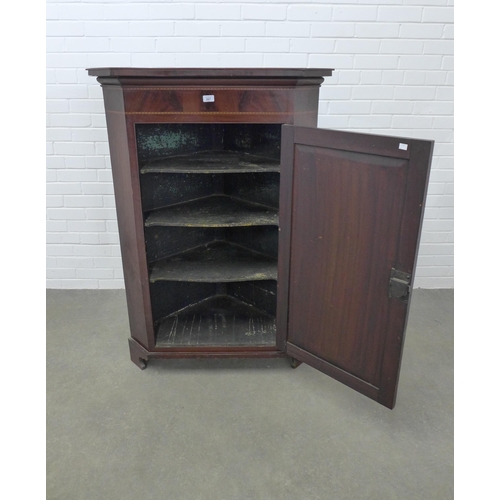 267 - Mahogany and chequer banded corner cupboard on bracket feet, 129 x 90 x 51cm.