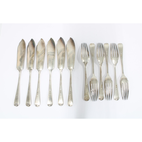 30 - Set of George V silver fish knives and forks, Sheffield 1920 (12)