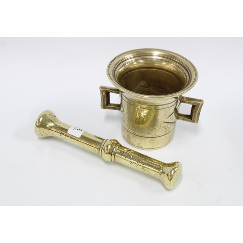 355 - Brass mortar and pestle (2) 11cm.