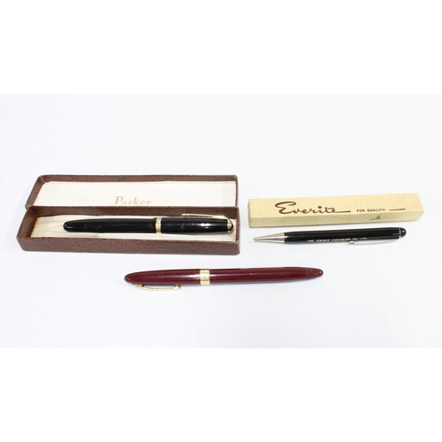 373 - Vintage parker fountain pen with 14ct gold nib, boxed and a Sheaffer's fountainpen with gold nib and... 