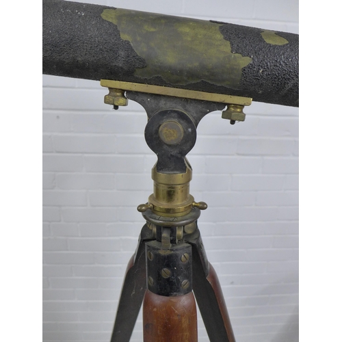 404 - 19th century brass telescope and mahogany tripod stand, 163 x 102cm. (2)