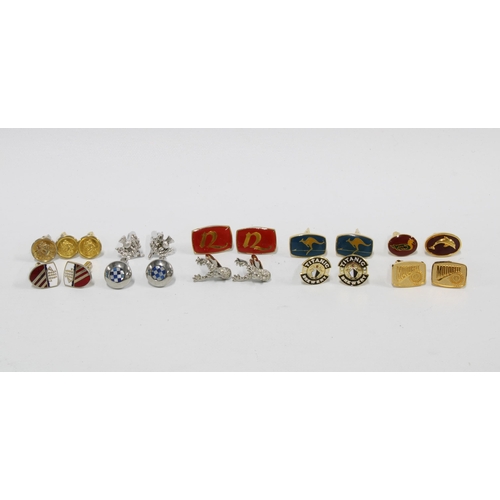 71A - A large collection of silver, white metal and gilt metal cufflinks and tie clips,  etc (approx 75)