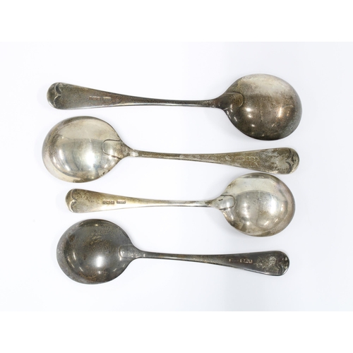 25 - Set of twelve Edwardian silver rat tail pattern soup spoons, P Ashberry & Sons, Sheffield 1906, 20cm... 