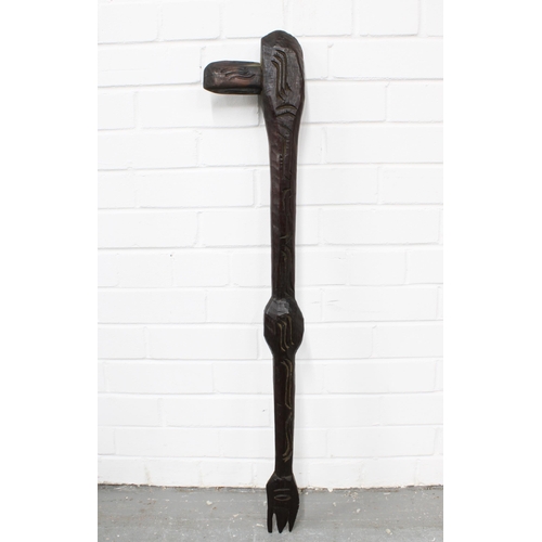 373 - Maori 'bird' carved club, 92cm