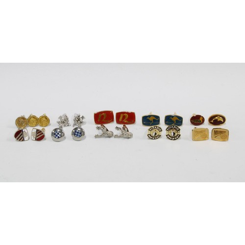 71A - A large collection of silver, white metal and gilt metal cufflinks and tie clips, etc (approx 75)