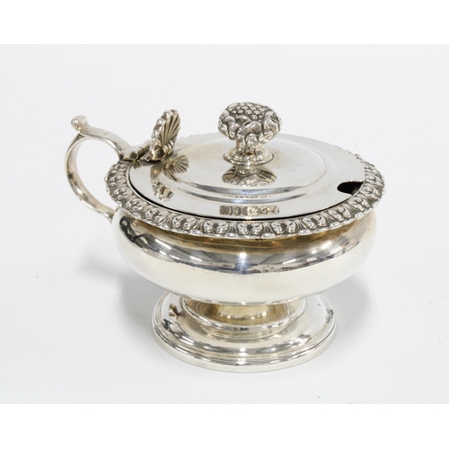 20 - Scottish silver mustard pot, likely by James McKay,Edinburgh,  circa 1810, 8.5cm diameter