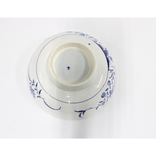 428 - Worcester blue and white bowl with crescent backstamp, 18cm diameter