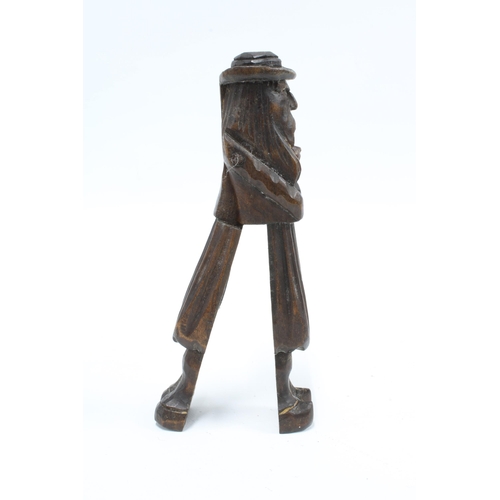 433 - Carved treen 'Dutchman' nut crackers, 19cm