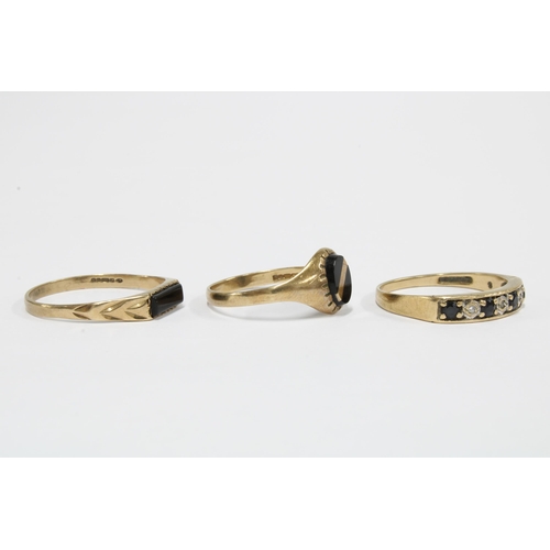 66 - A group of nine 9ct gold rings (9)