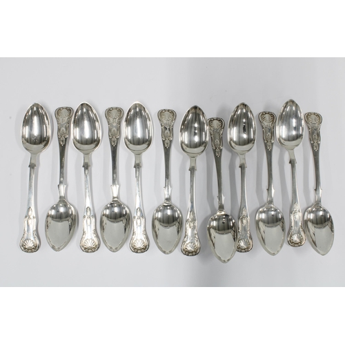 71 - Set of twelve Victorian Kings pattern silver teaspoons, John Wilkie II, Edinburgh 1861 (12)