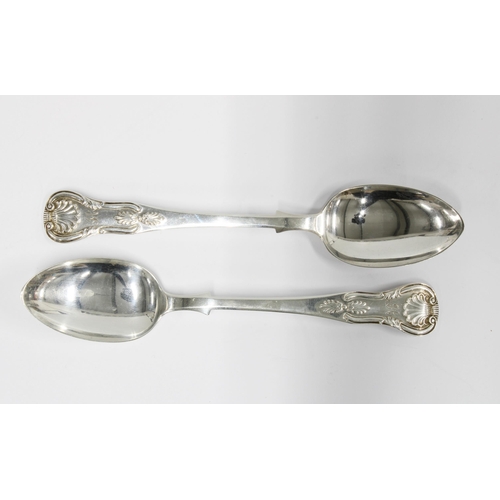 71 - Set of twelve Victorian Kings pattern silver teaspoons, John Wilkie II, Edinburgh 1861 (12)