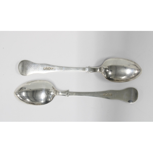 71 - Set of twelve Victorian Kings pattern silver teaspoons, John Wilkie II, Edinburgh 1861 (12)