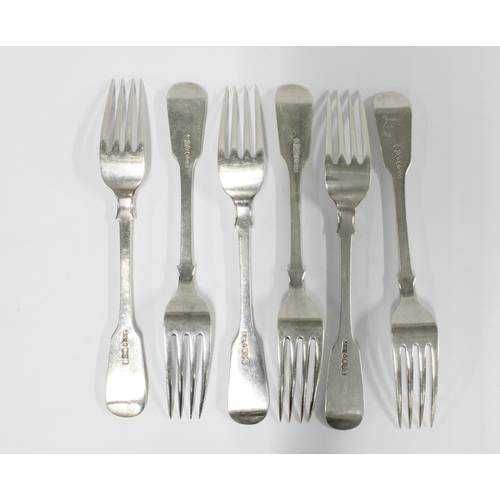 73 - Set of six Victorian silver dessert forks, James Mackay, Edinburgh 1860 / 61 (6)