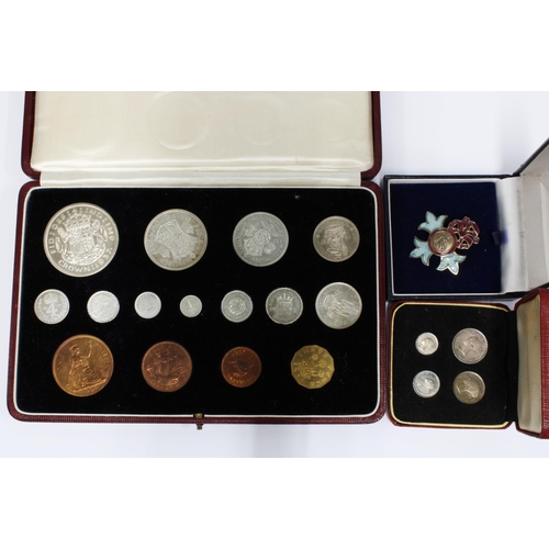 33 - George VI 1937 specimen coin set in original case, 15 coins from Crown to Farthing, including Maundy... 