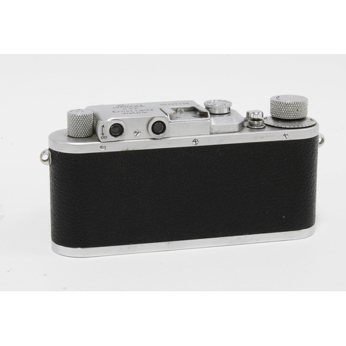 425 - A Leica 'A' 35mm Rangefinder camera, with f.5cm lens and leather case; a Leitz f=2.8m 1:6:3; light m... 