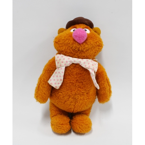 435 - Vintage 1970's fisher Price 'Fozzie Bear' Muppet Show toy 35cm long