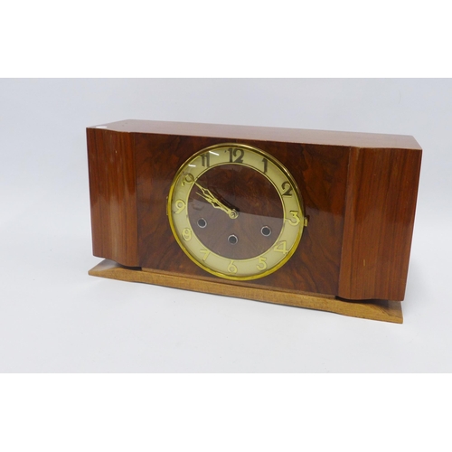 440 - Art deco mantle clock, 44 x 22cm.