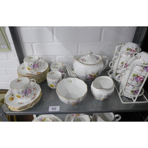 452 - A quantity of Derby Posies, Royal Crown Derby table wares to include a teaset, dinner set and small ... 