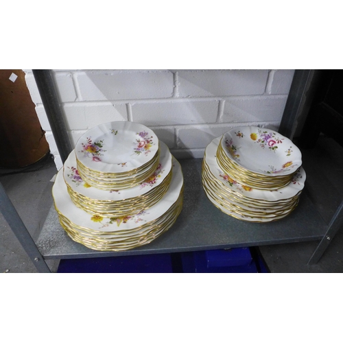 452 - A quantity of Derby Posies, Royal Crown Derby table wares to include a teaset, dinner set and small ... 