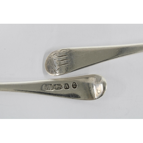 6 - Set of eleven George III silver teaspoons, old english pattern with initial engraved terminals, Thom... 