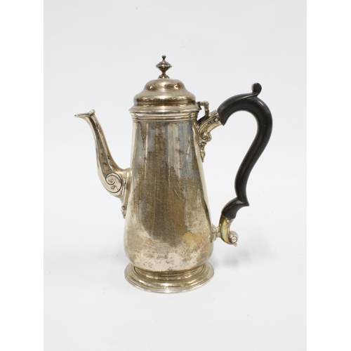 76 - Victorian silver hot milk / coffee pot, London 1890, 19cm high