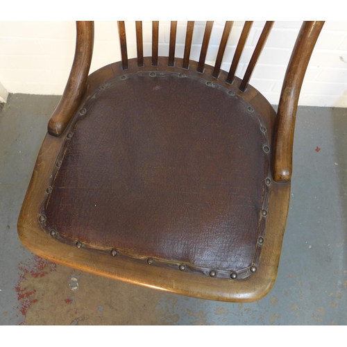 465 - Early 20th century oak swivel chair, 42 x 43cm