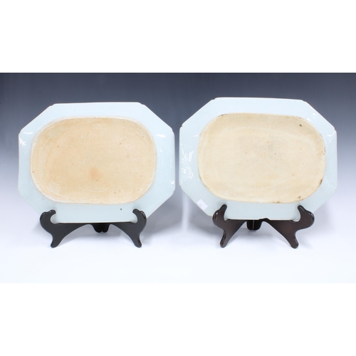 111 - A pair of Chinese Export blue and white octagonal ashet / platters (some rim chips) (2) 35 x 27cm.