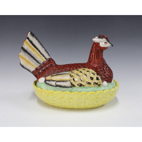 146 - Large Staffordshire hen on nest, 11inch