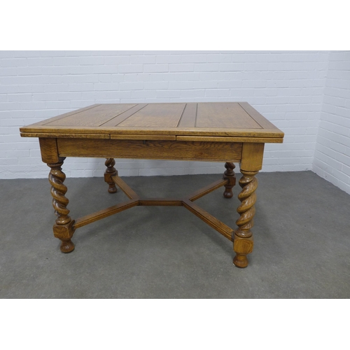 213 - Oak extending table, 213 x 76 x 106cm.