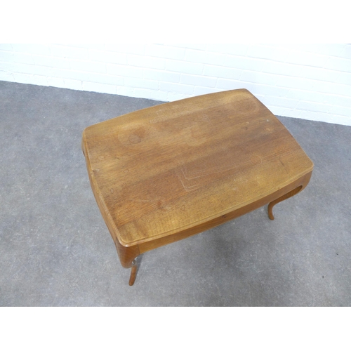 259 - Mahogany occasional table, on slender cabriole legs 78 x 46 x 54cm.