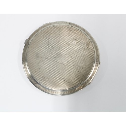 40 - an Art Deco silver powder compact, Birmingham 1934